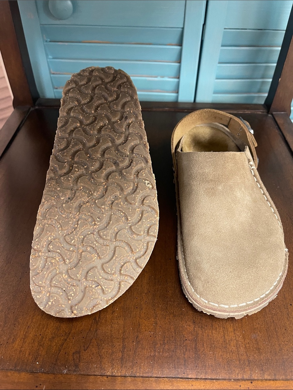 Birkenstock clog w/buckle EUC women’s size 38 tan color - Picture 2 of 5